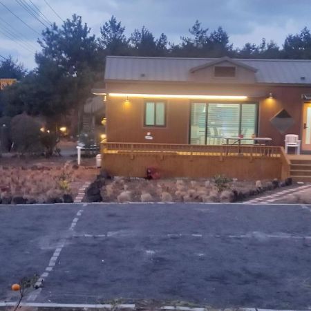 Hamdeok Pool Villa Pension Jeju Exterior foto